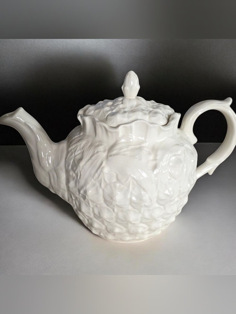 SPODE PINEAPLE PORCELAIN TEAPOT Williamsburg Reserve Collection Made in England